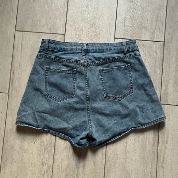 Blue jean shorts - Picture 2 of 2